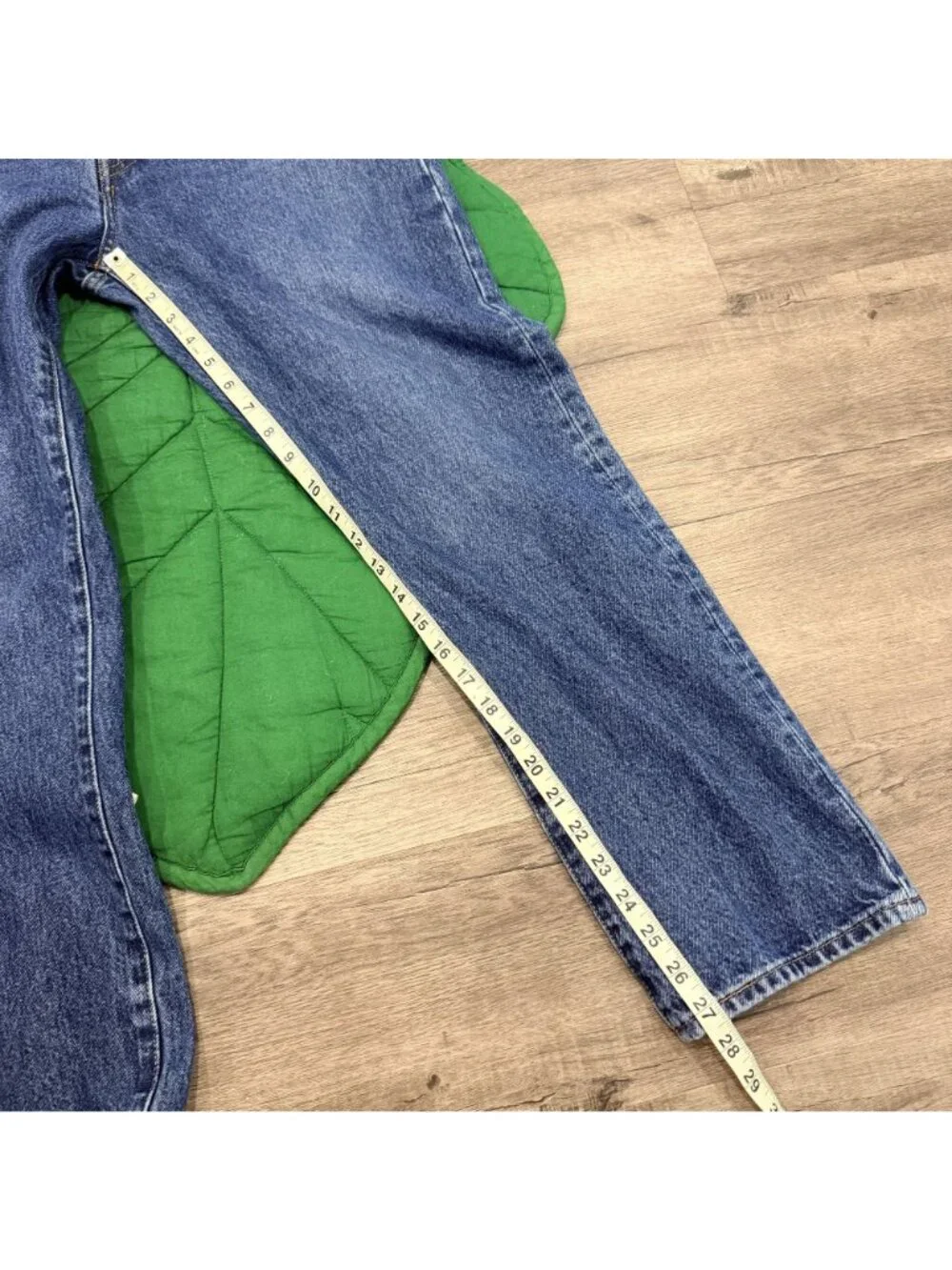 Levis 501 Original Fit Button-Fly Jeans Mens 30 x 28 Medium Wash Denim Retro